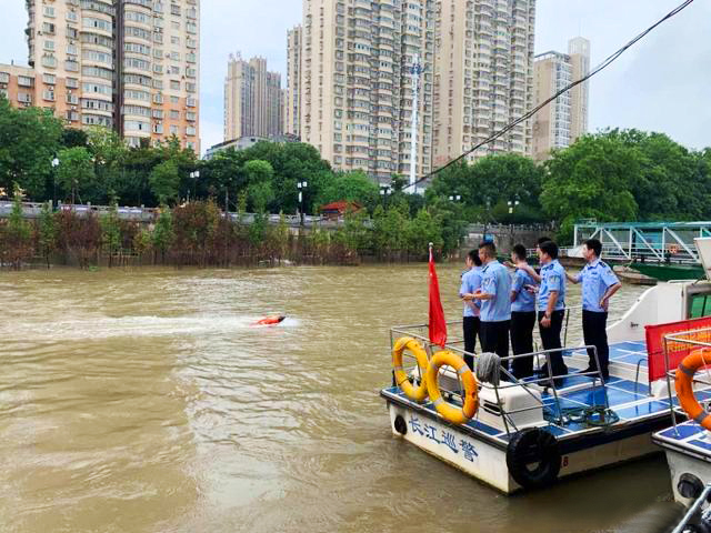 水上救援機器人出道,成為長江水域“救星”
